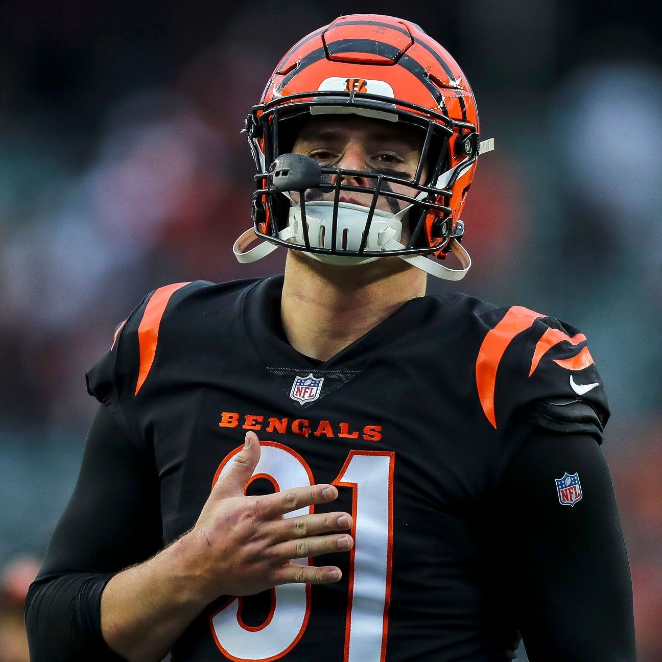 Bengals say DE Trey Hendrickson (broken wrist) will avoid IR - ESPN