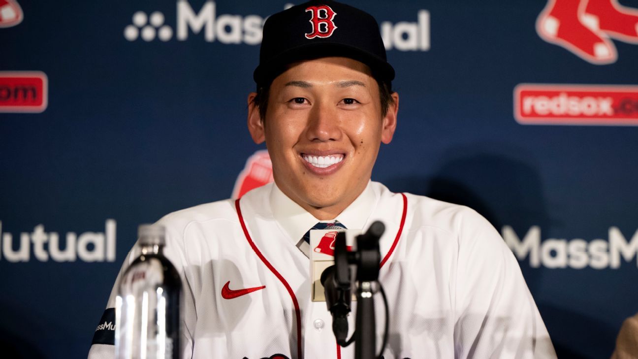 Boston Red Sox Japanese pitcher Daisuke Matsuzaka and outfielder Coco  News Photo - Getty Images