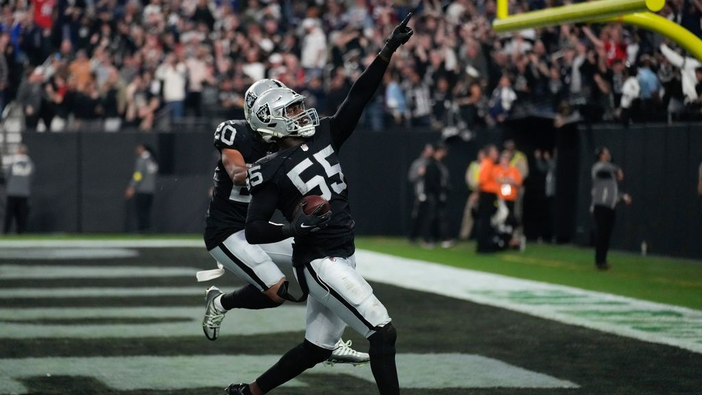 Padecky: These are trying times for Raiders' faithful