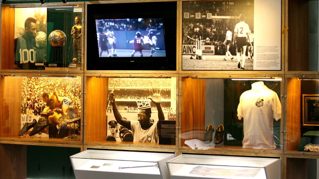 Da caixa de engraxate à coroa: Museu Pelé reúne peças únicas do Rei do  Futebol, Santos e Região