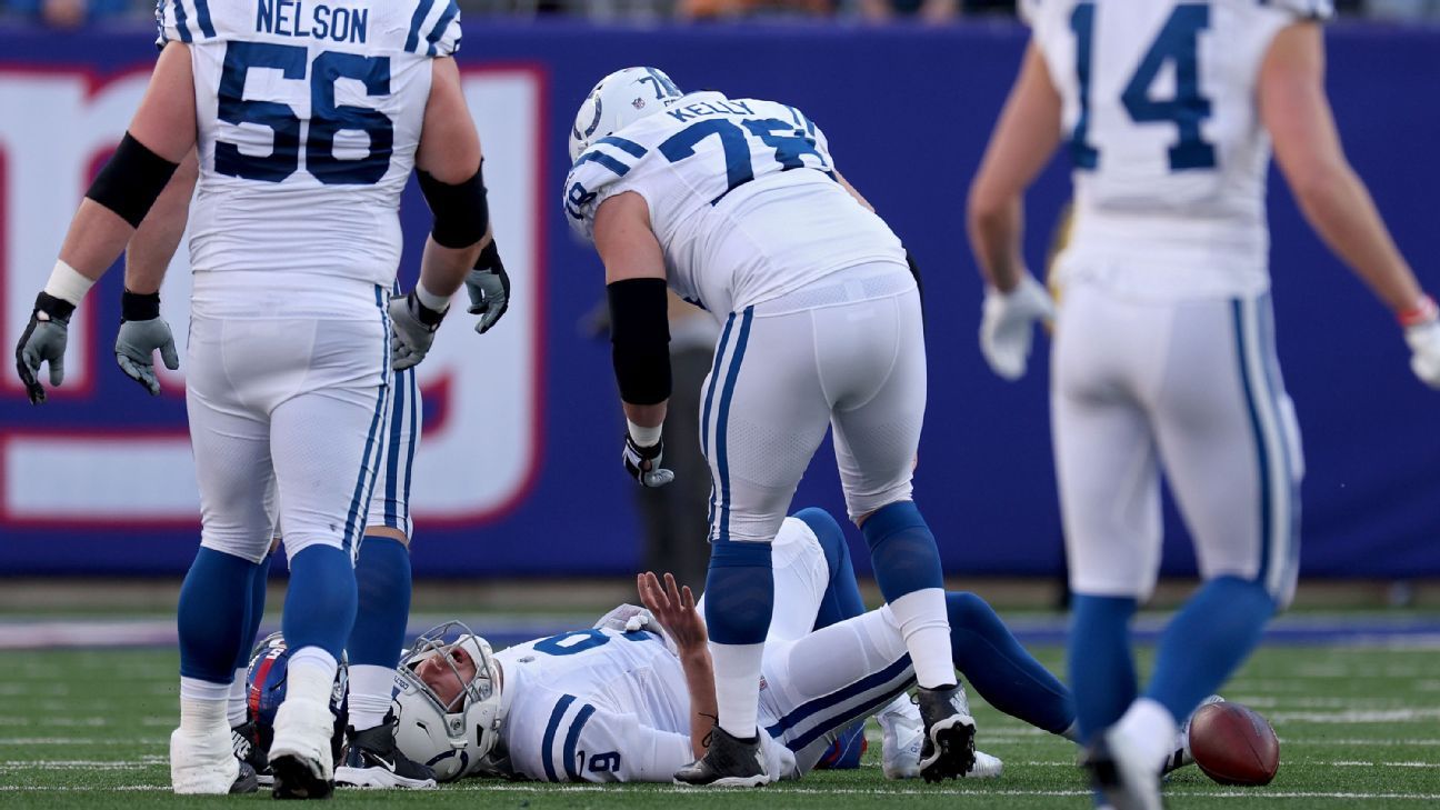 Kayvon Thibodeaux did snow angels after injuring Nick Foles, and apologized  for it 