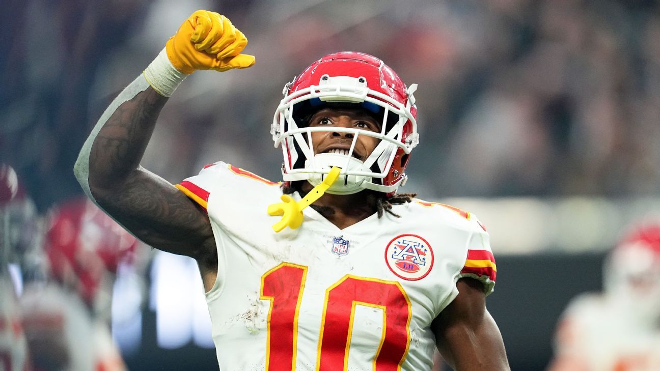 Chiefs-Raiders betting action, bad beats from NFL Week 18, Betting