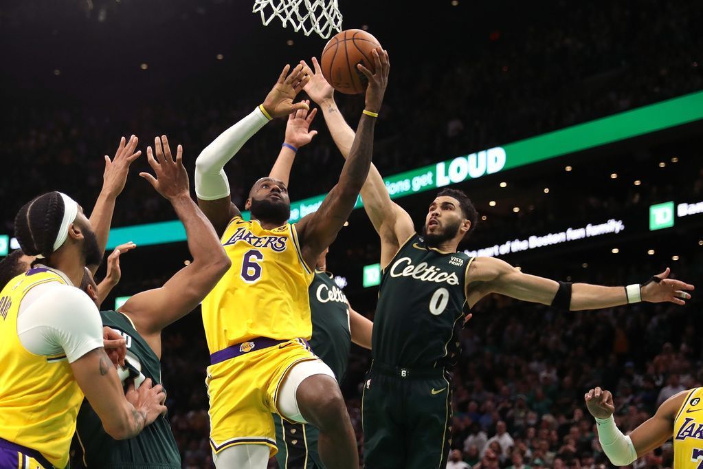 LeBron James takes shot at Celtics, refs after Lakers win over