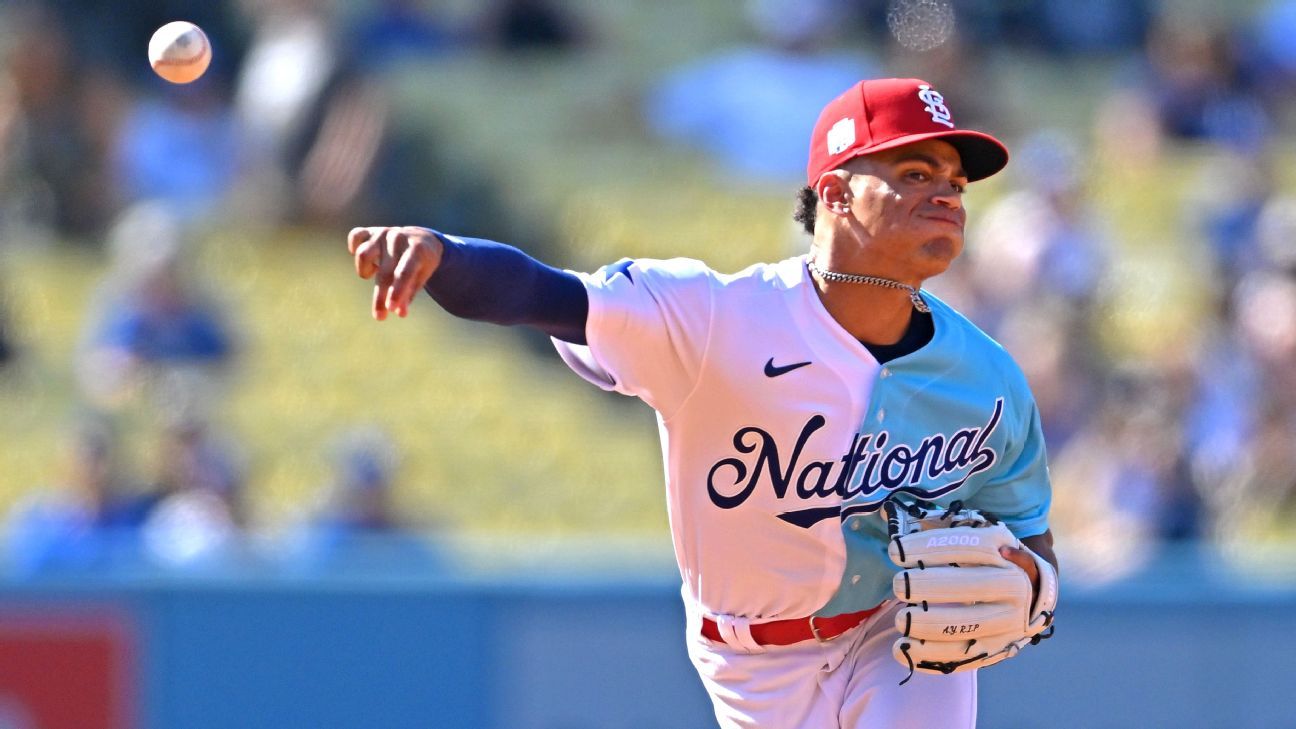 Cardinals calling up 'electric' top prospect Winn