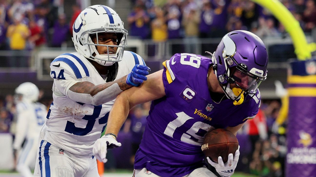 Baltimore Ravens wide receiver Demarcus Robinson catches a pass News  Photo - Getty Images