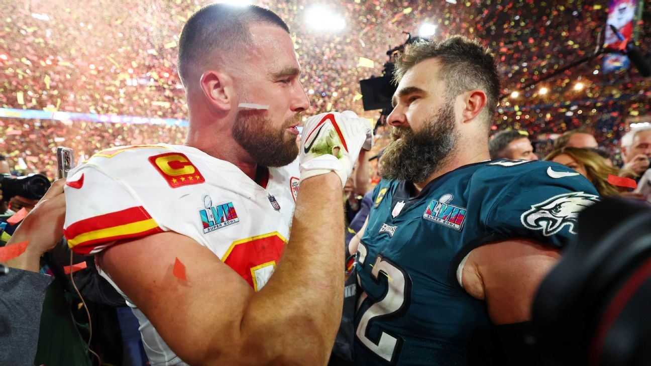 Eagles' Jason Kelce 'really happy' for brother Travis as his