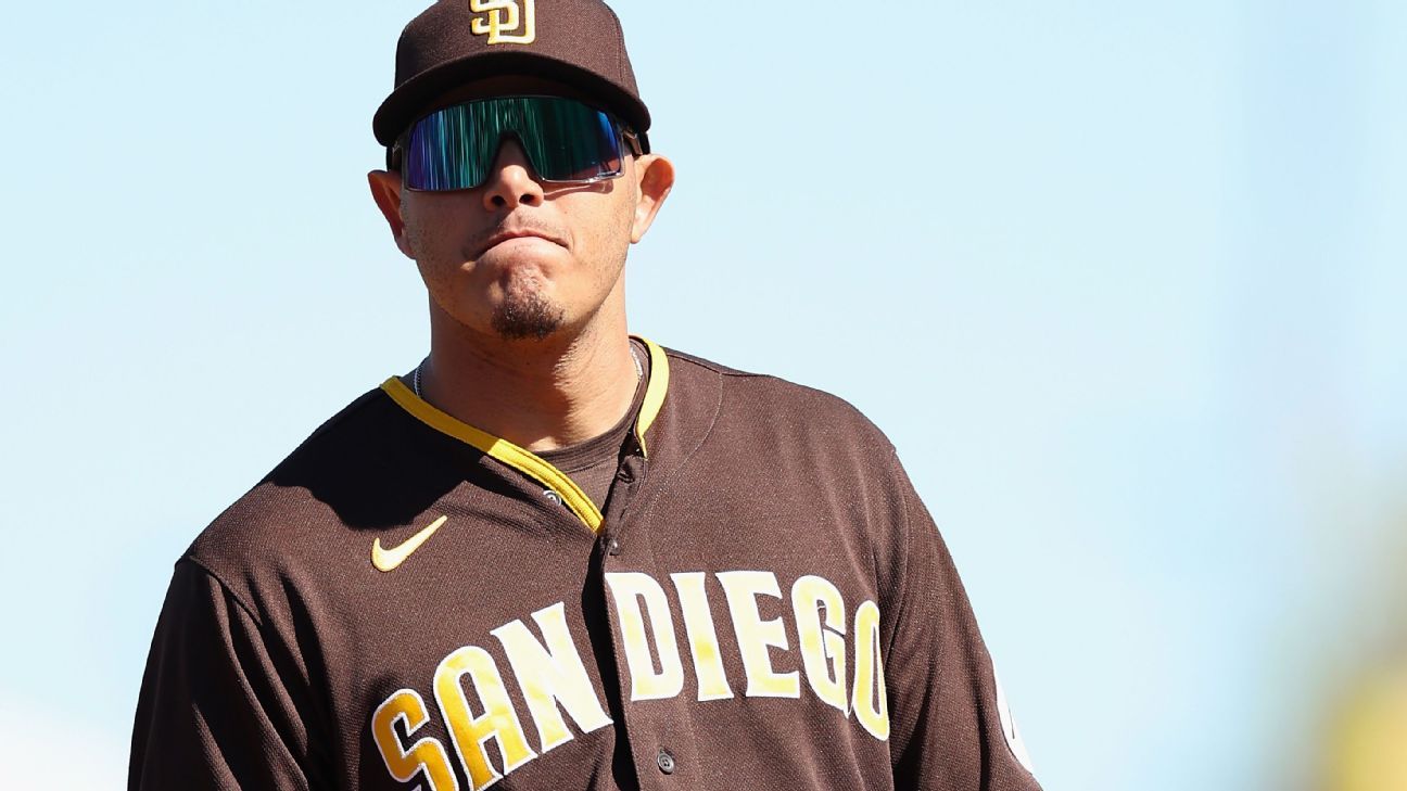 Machado envisions 'great things' with Padres