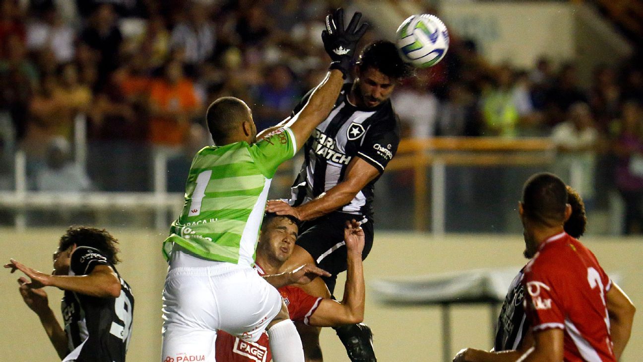 Sergipe anuncia dez casos de COVID-19 antes de jogo da Copa do Brasil