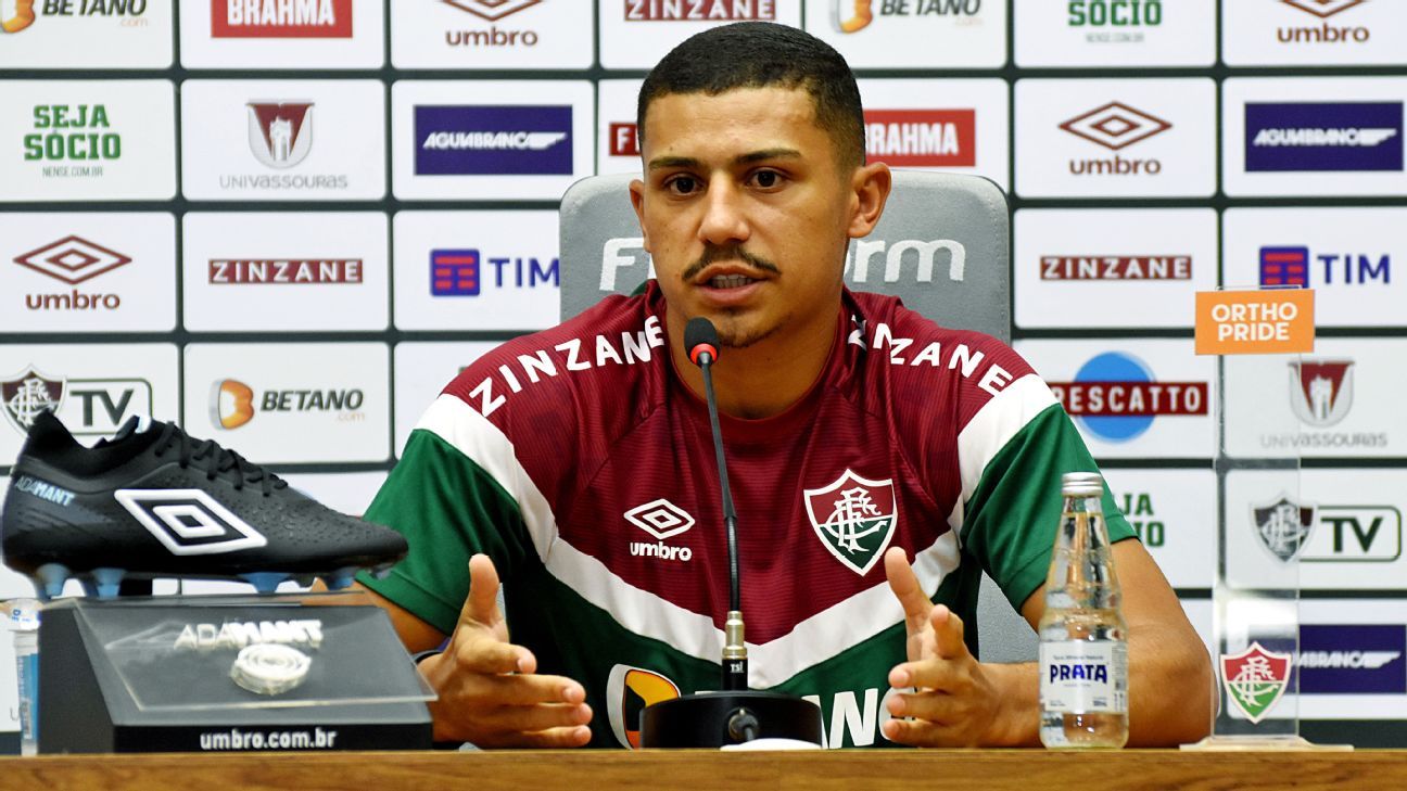 André diz que Fluminense é favorito contra o Flamengo: 'Estamos jogando  mais