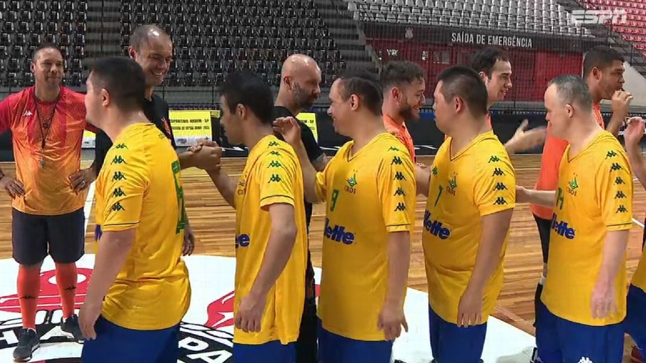 A história da confederação que encolheu até sumir do uniforme da seleção  brasileira de futsal, Esportes