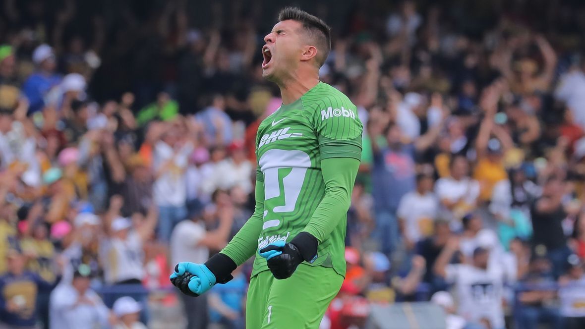 Julio González aguantó los abucheos con Pumas y hoy corean su nombre ESPN