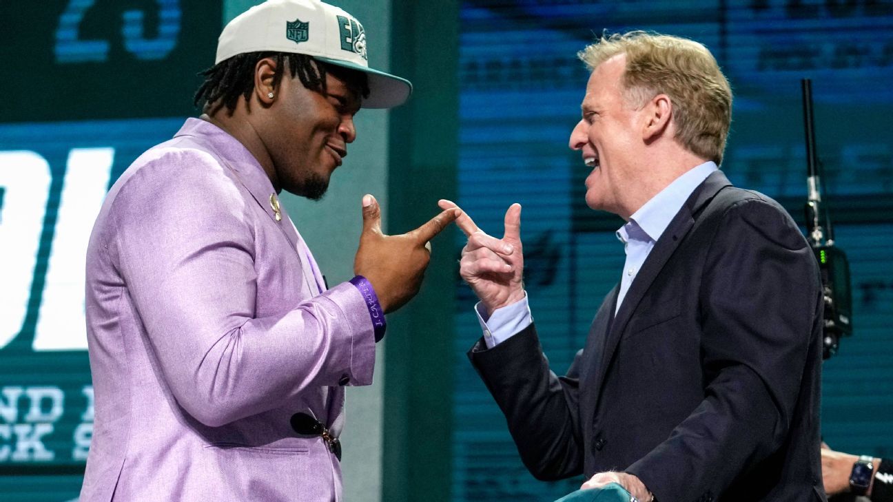As expected, Round 1 of NFL Draft shatters TV ratings records - The Boston  Globe