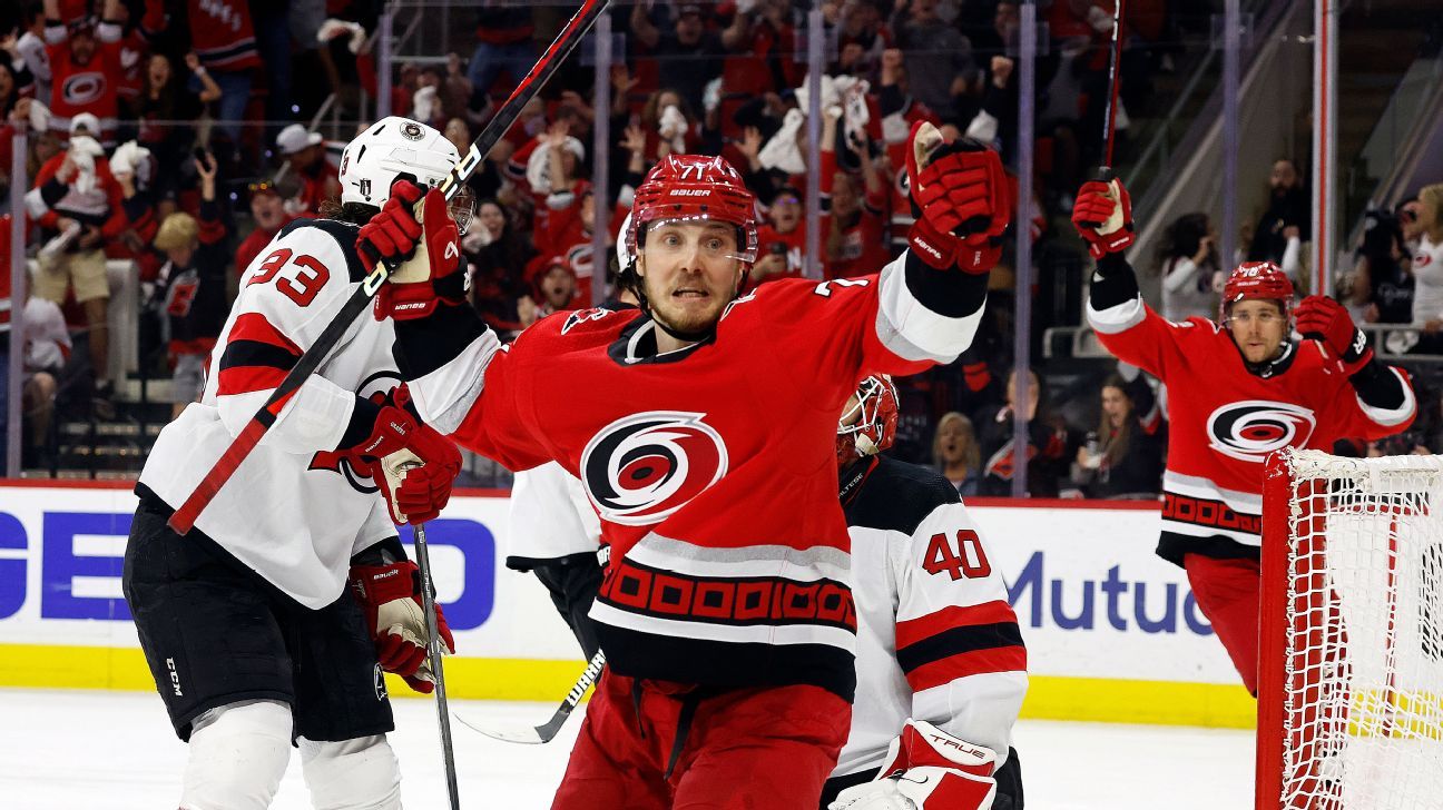 Carolina Hurricanes, content 'to just keep playing the way we were,' rally  with seven straight goals, top Columbus Blue Jackets - ESPN
