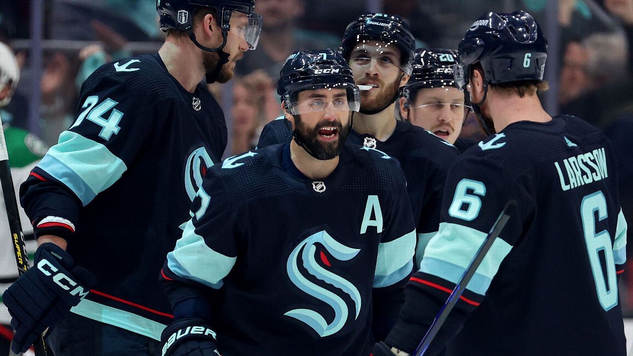 Stars' Oettinger pulled as 'aggressive' Kraken roll