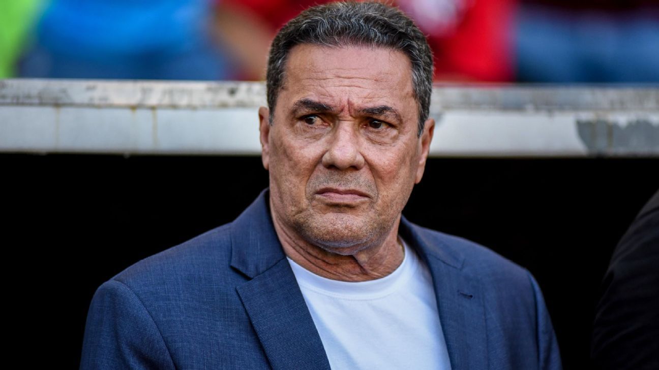 Luxemburgo impõe condição para retorno ao futebol e desabafa: 