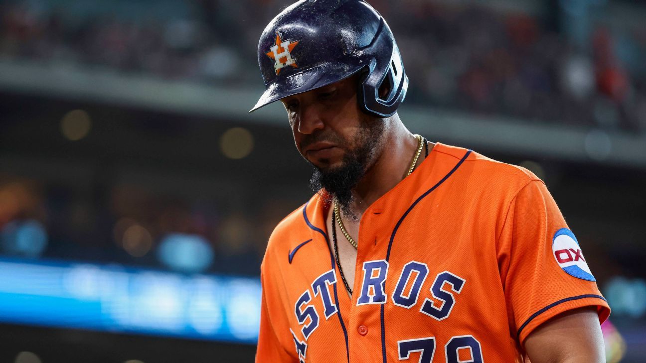 Abreu, Maton land on injured list for Houston Astros