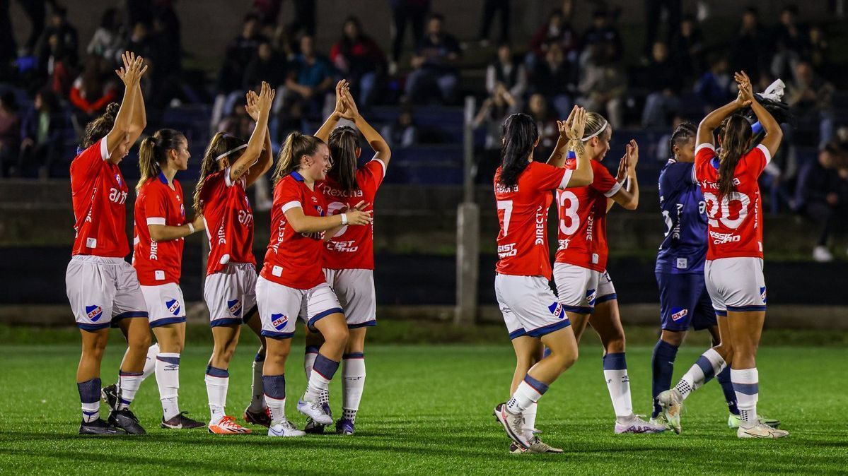 Peñarol se afirma en la cima del Torneo Clausura 2023 del fútbol femenino -  EL PAÍS Uruguay