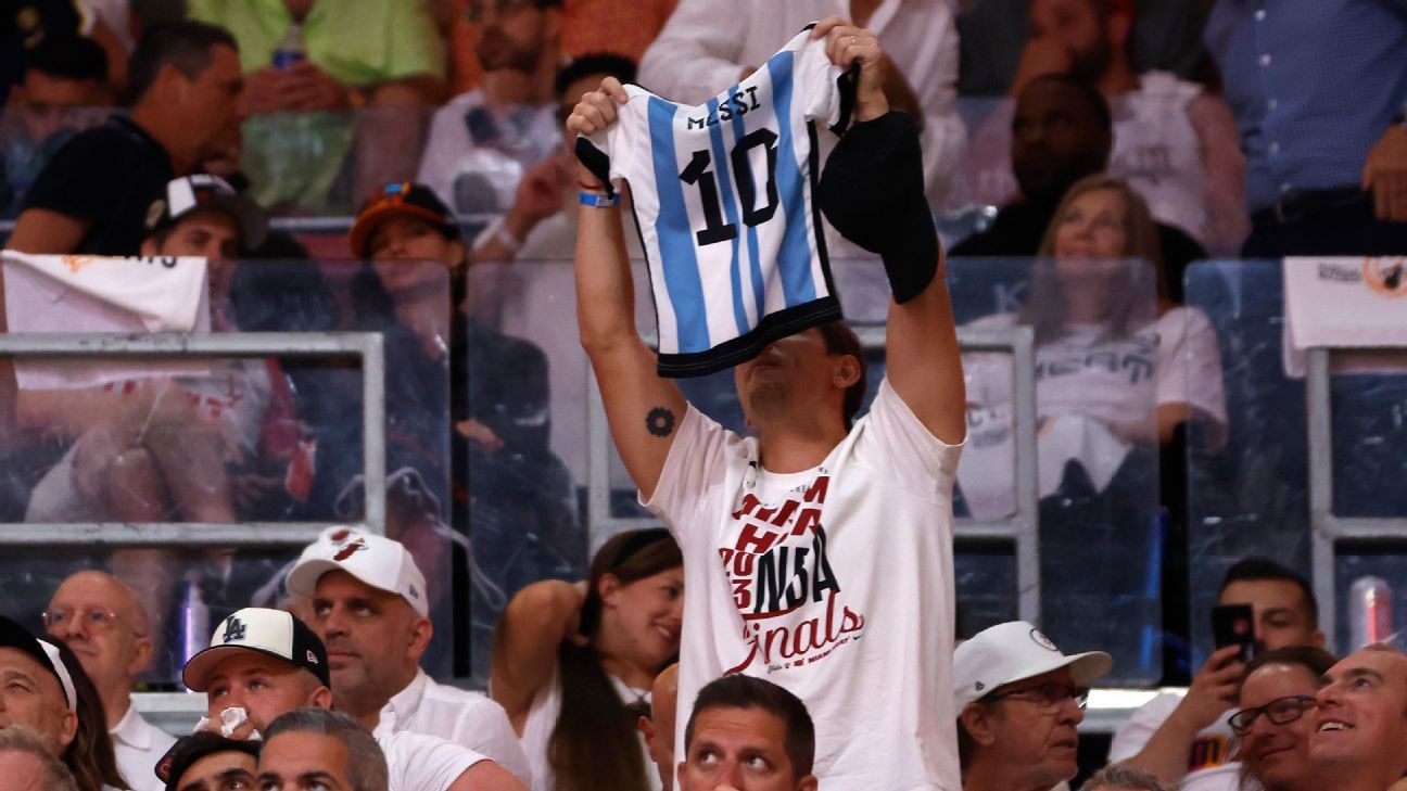 Jimmy Butler Meets Argentinian Fan After Missing Game