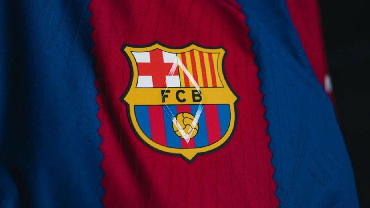 FC Barcelona WAGS Style — Elena wore a Louis Vuitton Montsouris