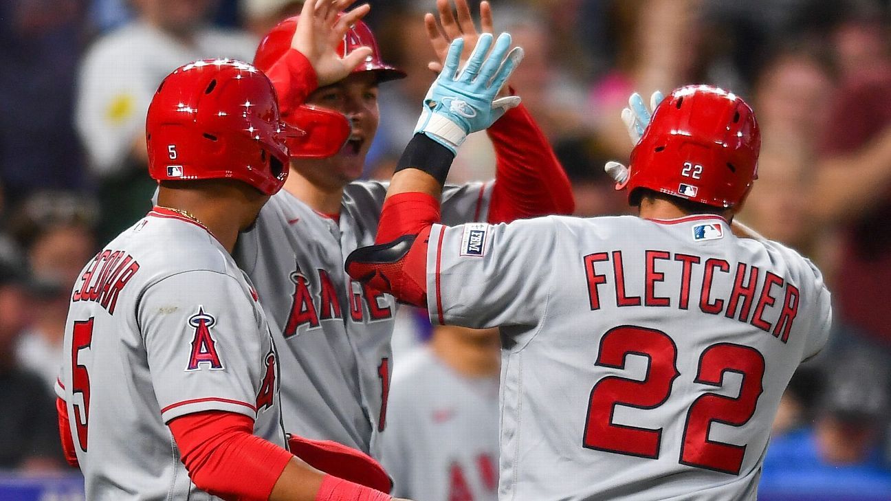 Mike Trout hits for season's first cycle in Angels win