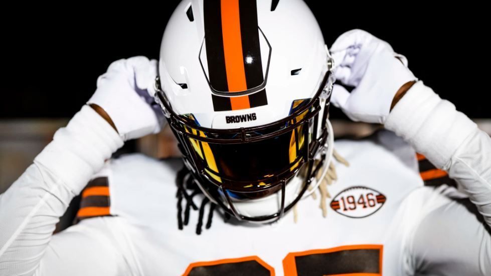 Cleveland Browns unveil white alternate helmets - ESPN Cleveland Browns unveil white alternate helmets - ESPN
