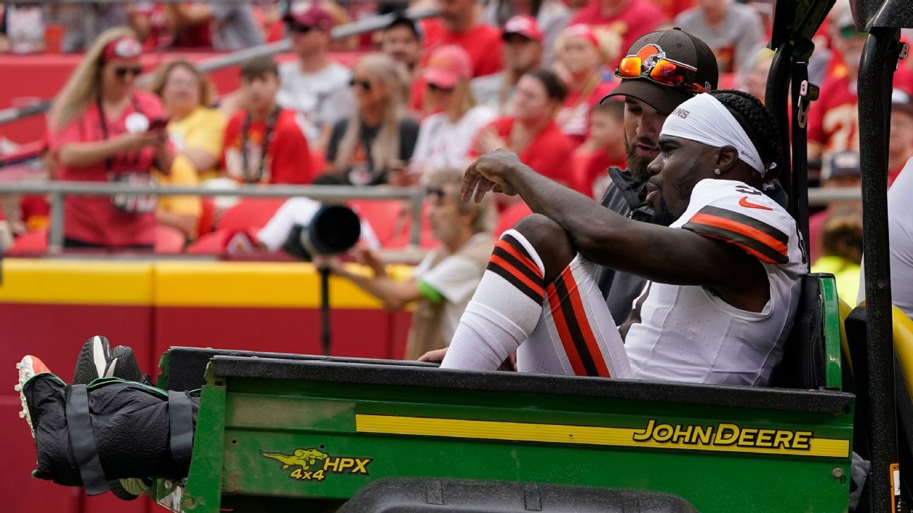 Cleveland Browns receiver/returner Jakeem Grant carted off at practice