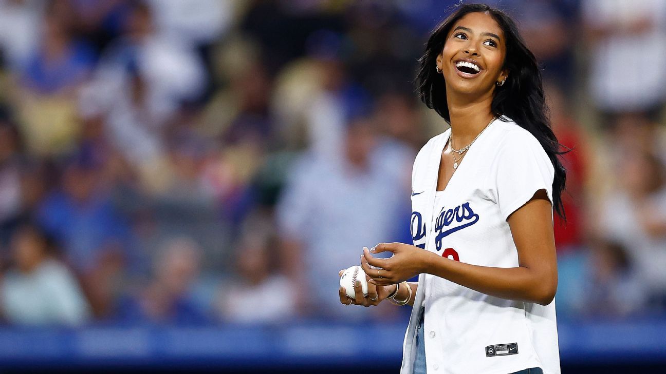 Kobe's daughter Natalia tosses first pitch on Lakers Night at