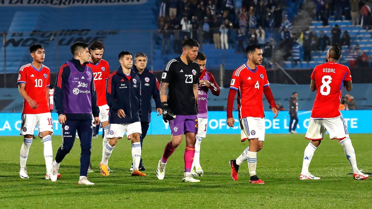 Bielsa debutó en Uruguay y derrotó a Chile en su primer partido en