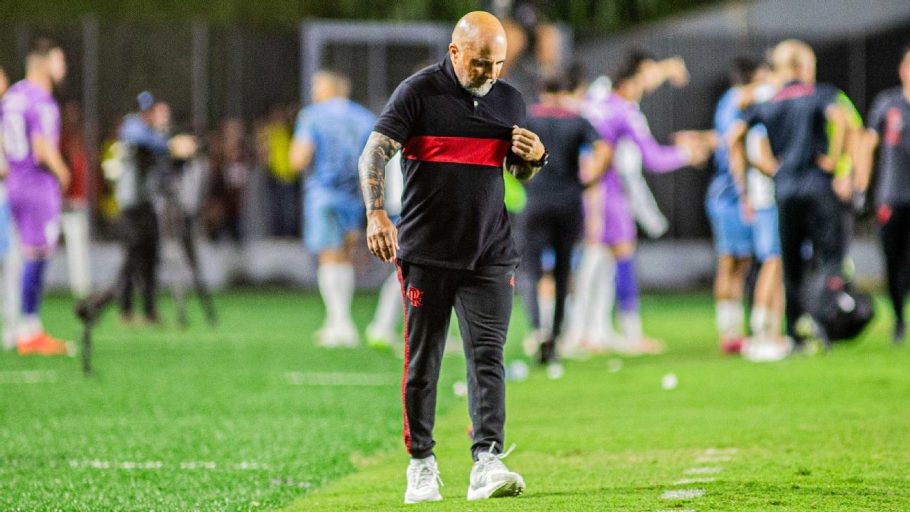 Fernando Campos critica Sampaoli no Flamengo: Trabalho é desastroso; o time é um deserto