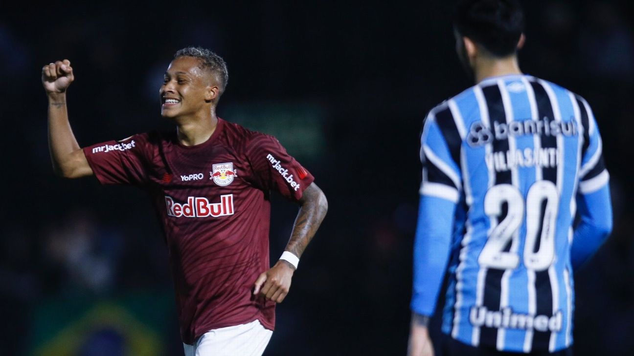 Com gol contra bizarro, Red Bull Bragantino vence o Grêmio e encosta no G-4 do Brasileirão