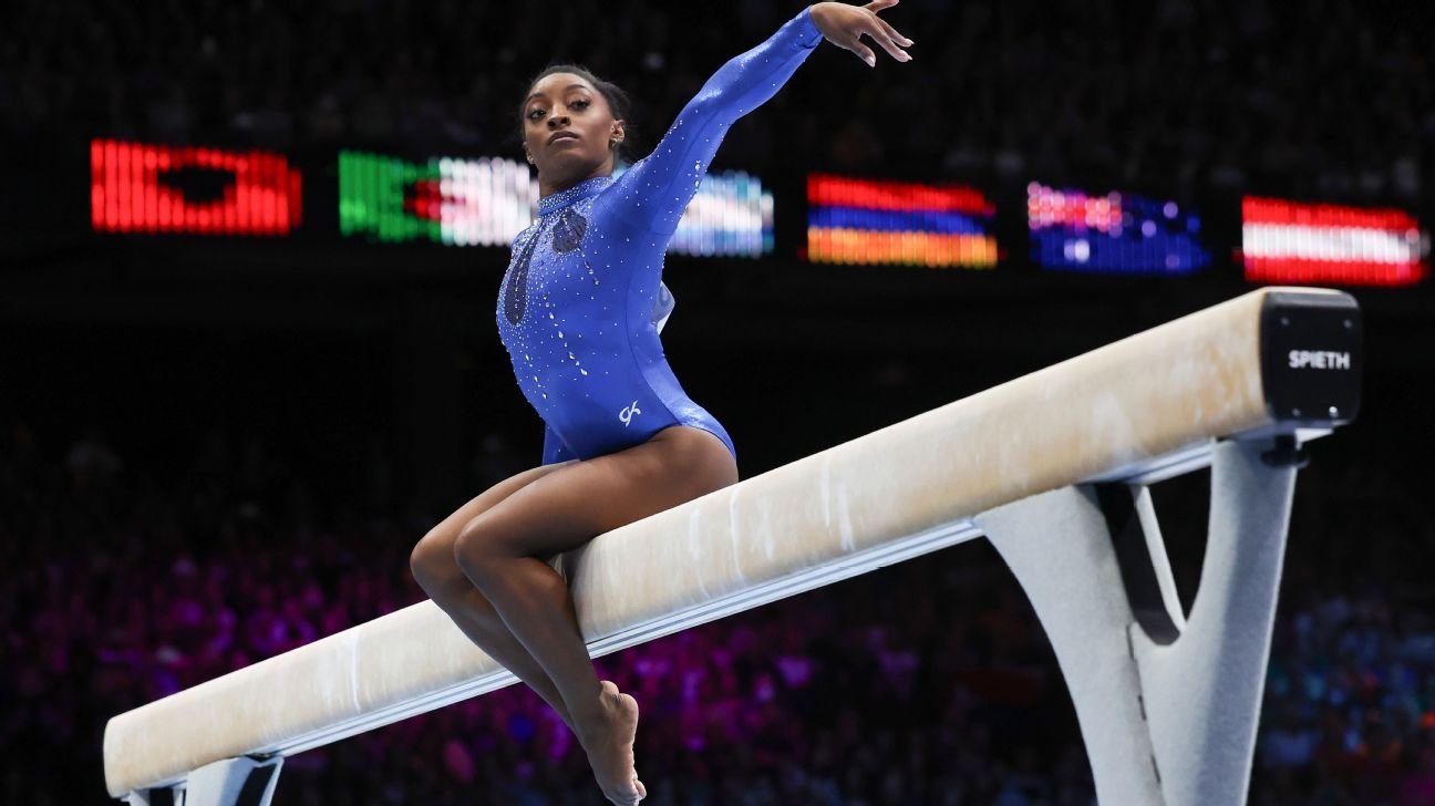 World Artistic Gymnastics Championships 2023: Simone Biles lands