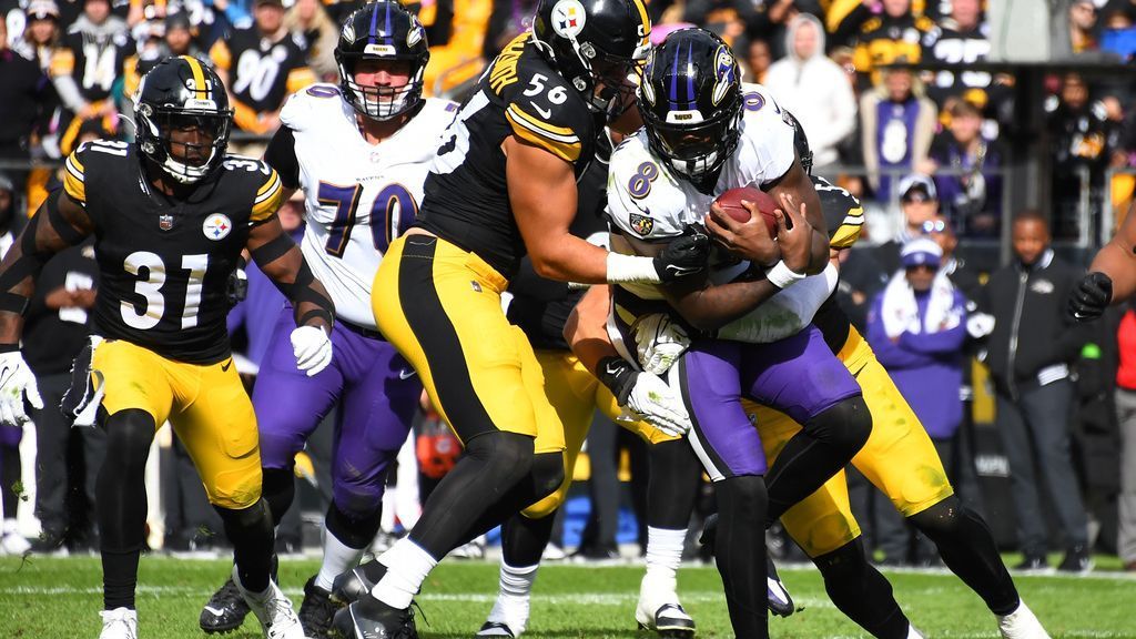 Mark Andrews of the Baltimore Ravens runs during an NFL football