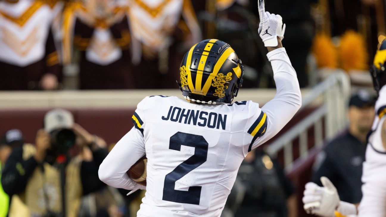 Michigan's Will Johnson exits vs. Illinois with leg injury ESPN