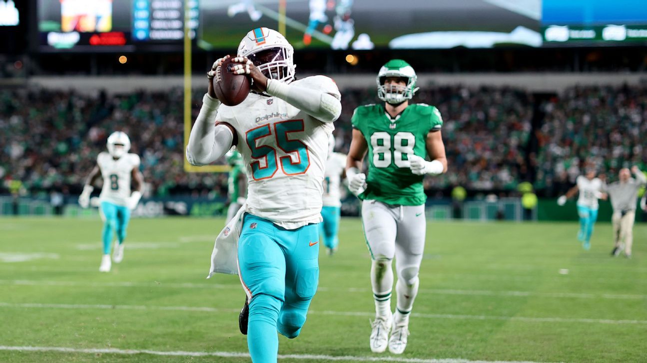 Seattle Seahawks Sign Former Miami Dolphins Linebacker Jerome Baker to  Million Contract