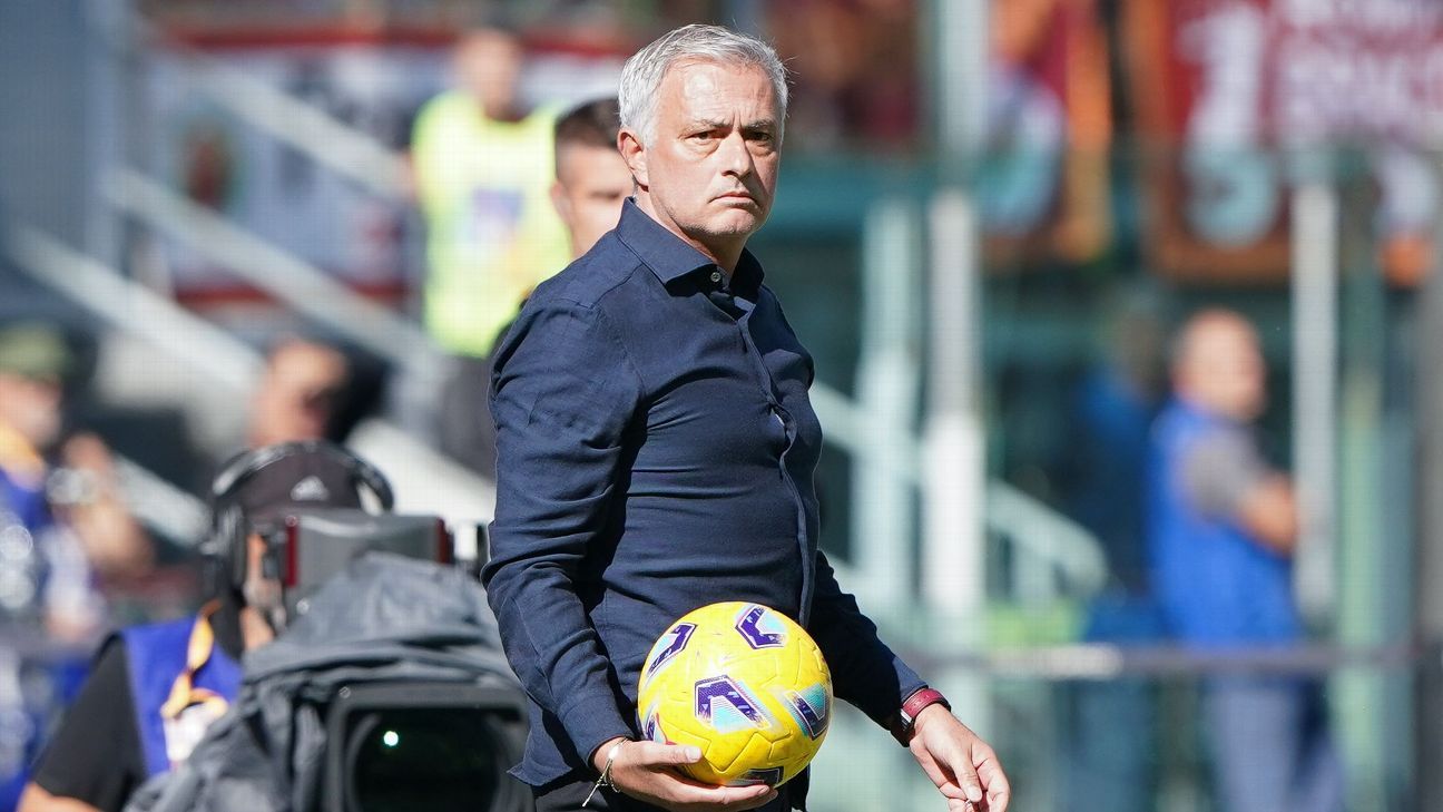 Mourinho's Roma fined for slow ball boy tactics