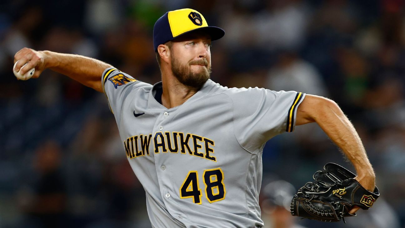 Source: Rea reunites with Counsell via Cubs deal