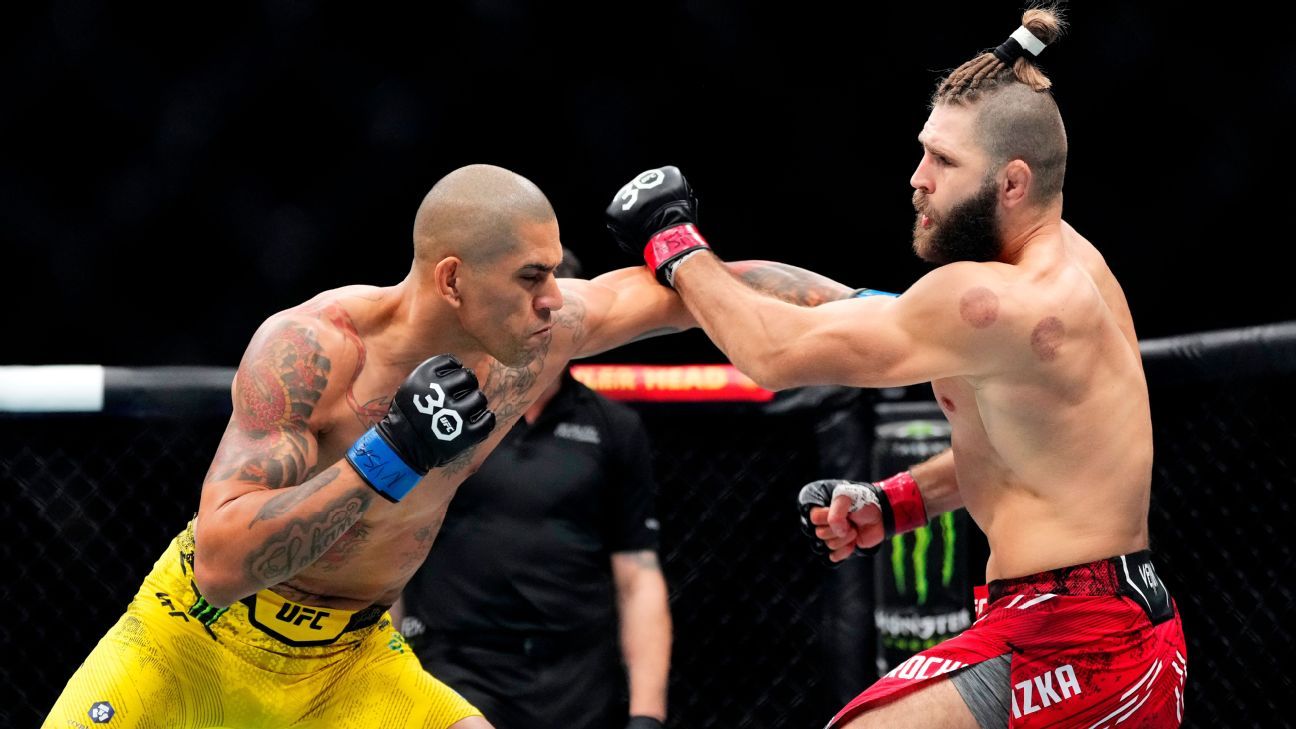 UFC 295 live results: Pereira stuns Prochazka for title, Aspinall wins interim belt - ESPN UFC 295 live results: Pereira stuns... 