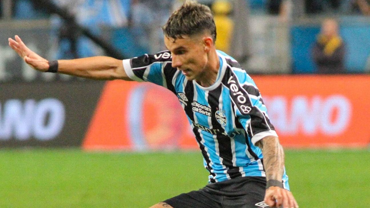 Ferreira lamenta falta de sorte do Grêmio, ironiza retranca do Corinthians e admite: Não pode perder um jogo desse