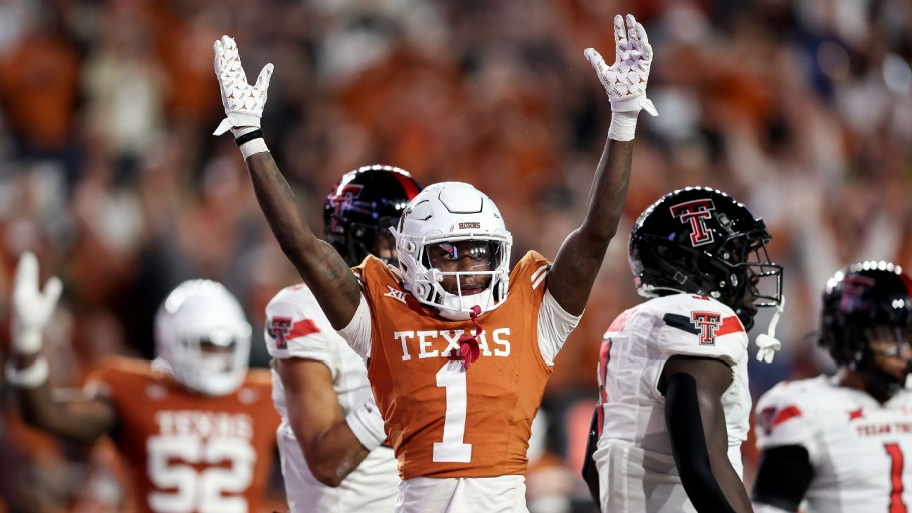 Texas, with eye on CFP, rolls to Big 12 title game