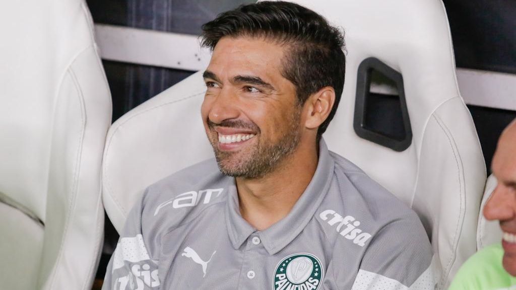 Como se fala quando um time conquista o 12º título, como o Palmeiras está muito perto de fazer