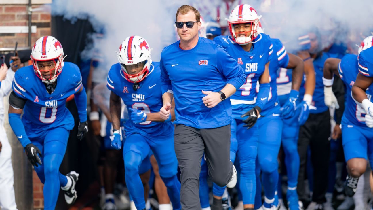 ACC-leading SMU signs Lashlee to extension