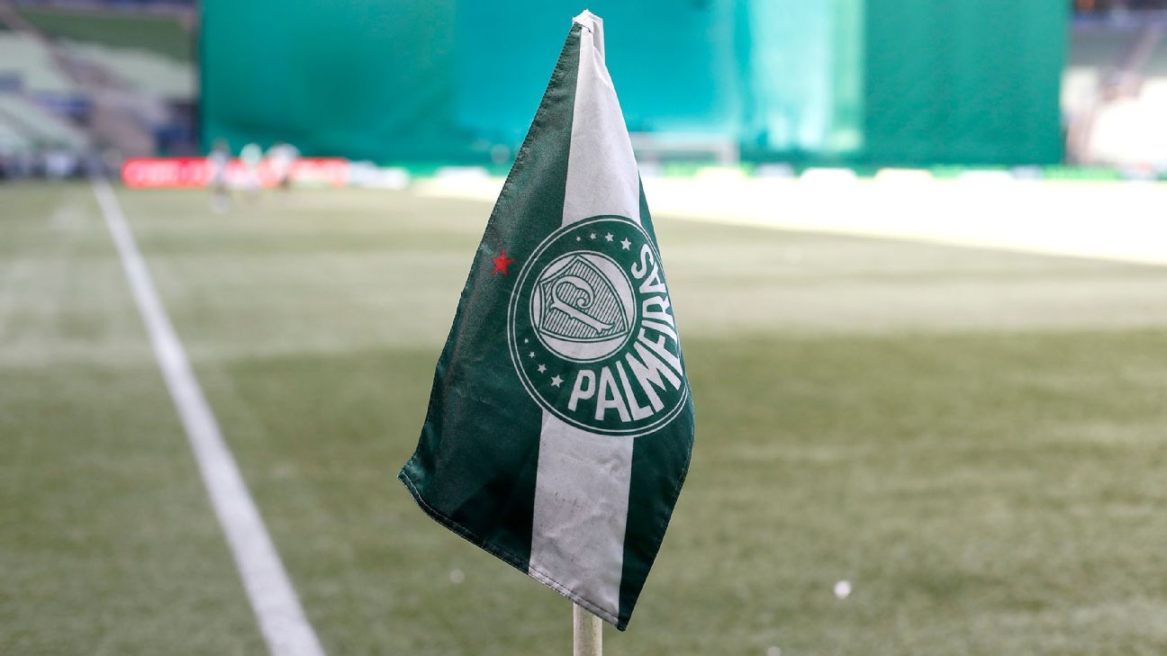 Palmeiras não pensa em seguir pedido de Abel Ferreira e trocar gramado do Allianz Parque; entenda os bastidores