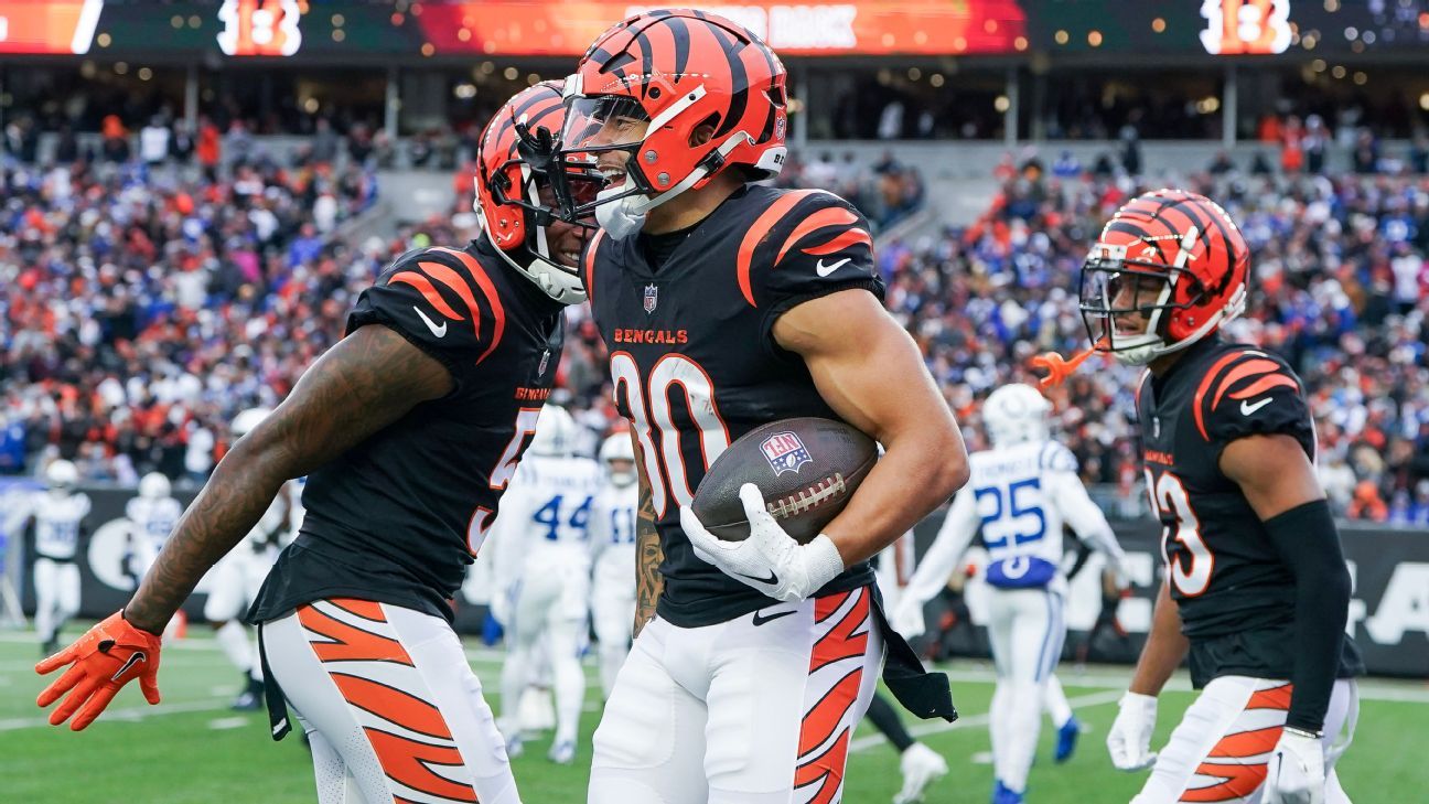 Bengals' Jake Browning Chase Brown hook up on 54-yard TD vs Colts - ESPN