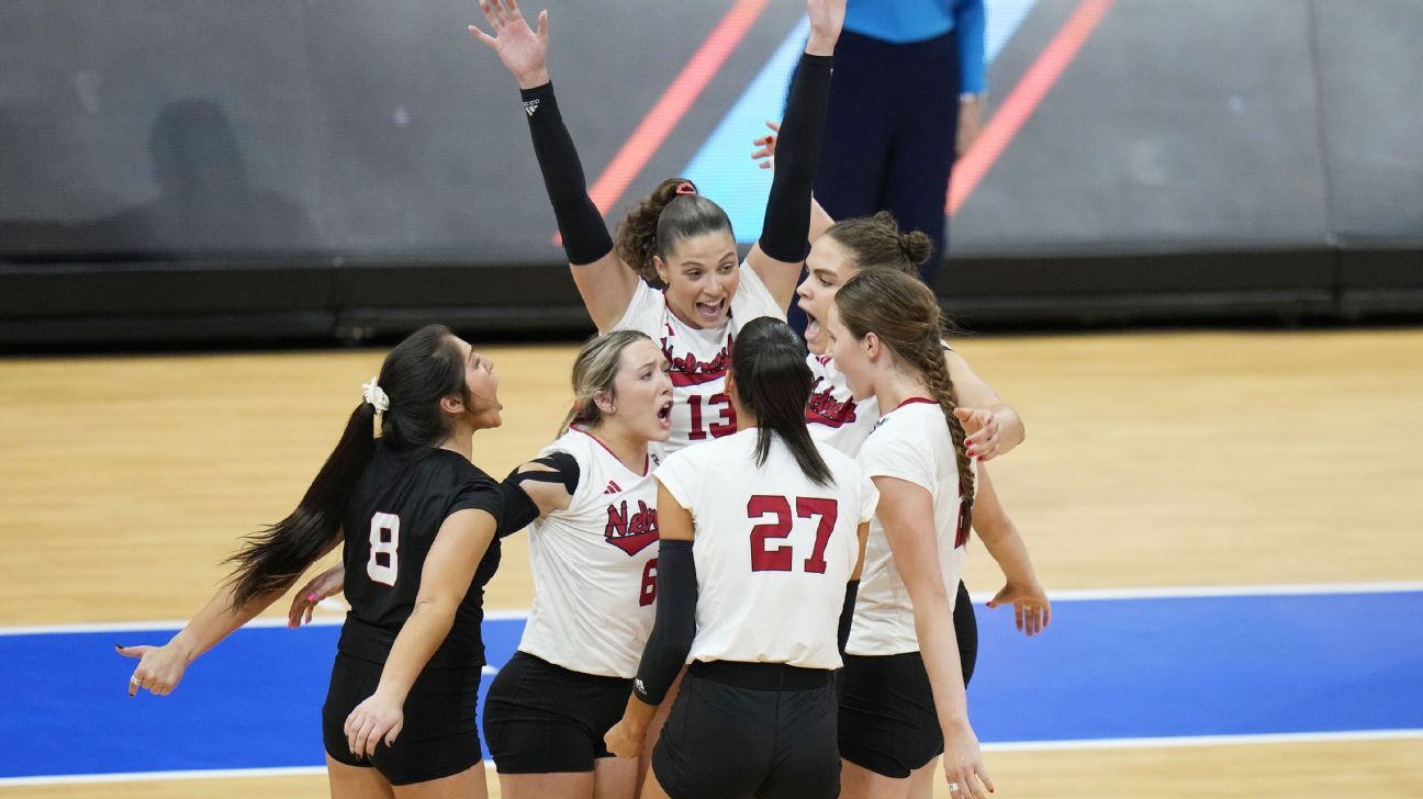 Nebraska Sweeps Pitt To Set Up Ncaa Volleyball Final Against Texas Espn 