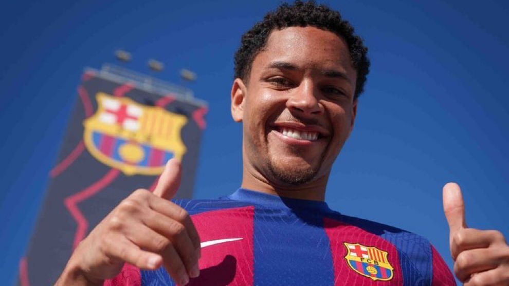 El Barcelona desvela el dorsal que lucirá Vítor Roque en España