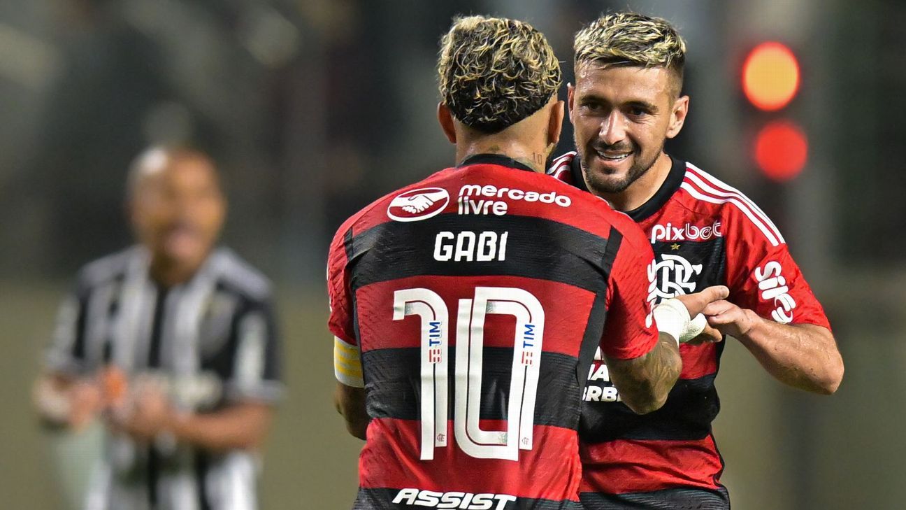 Arrascaeta fala de relação com Gabigol: Quando tem que sair, sai; mas, quanto tem que se cuidar...