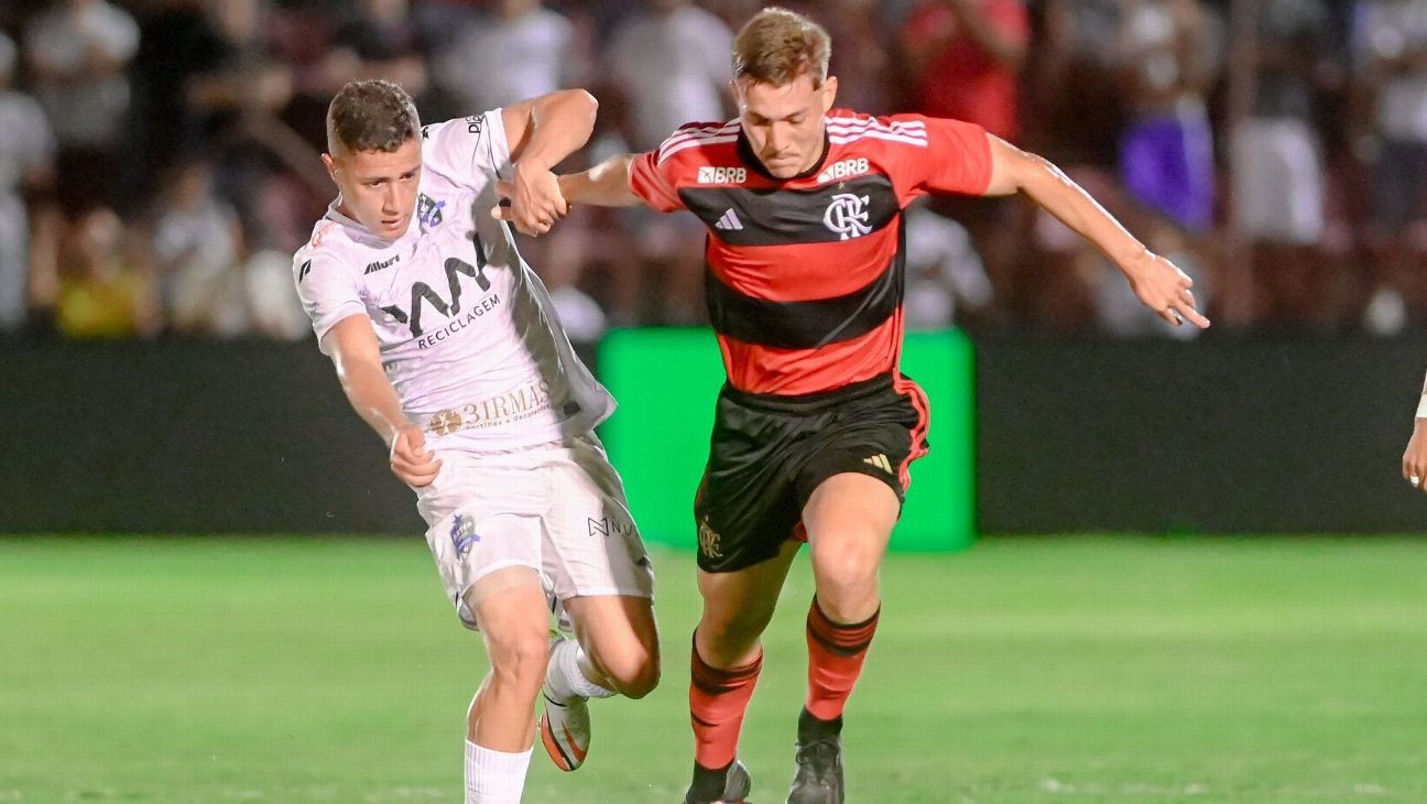 Goleiro brilha nos pênaltis, Flamengo elimina sensação Aster e é semifinalista da Copinha