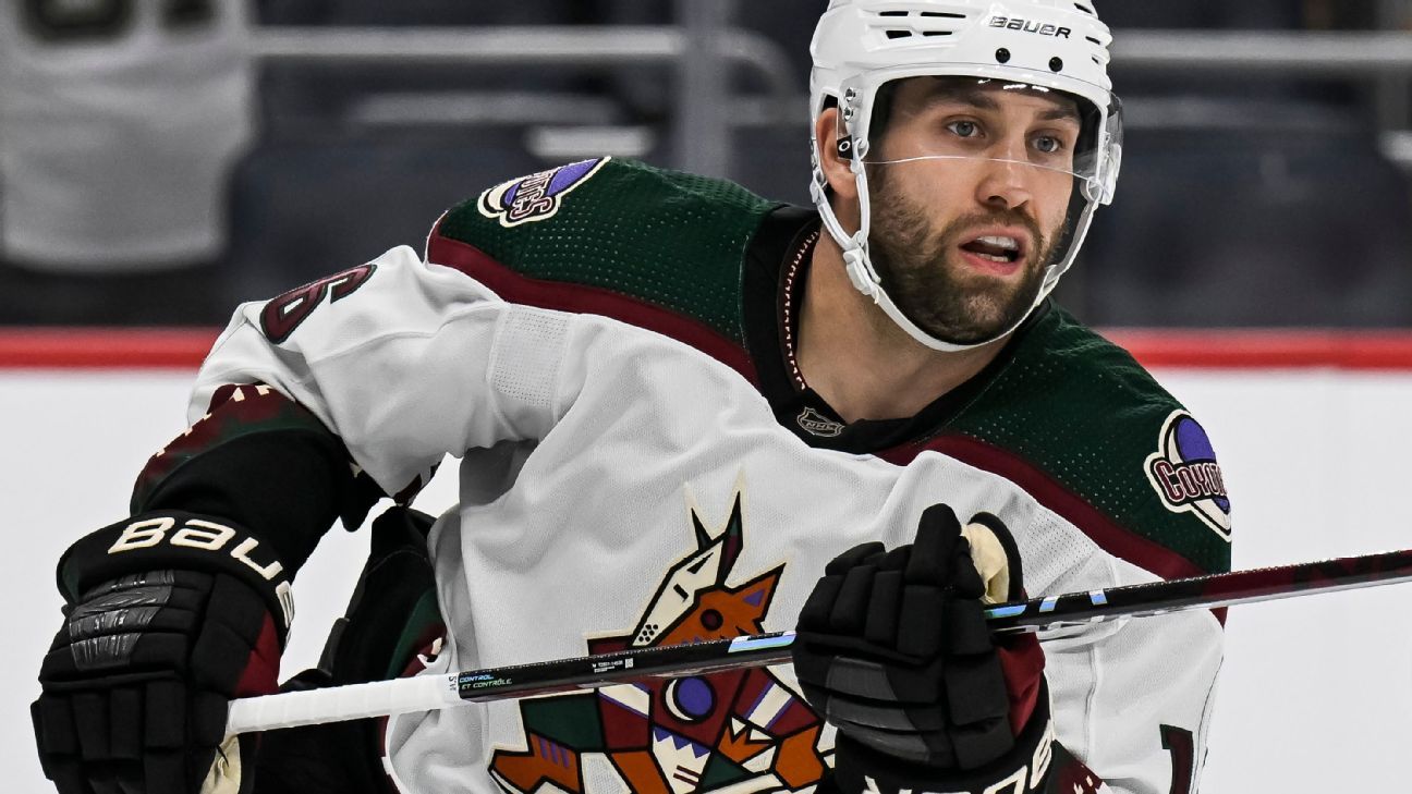 Hot Predators acquire wing Zucker from Coyotes