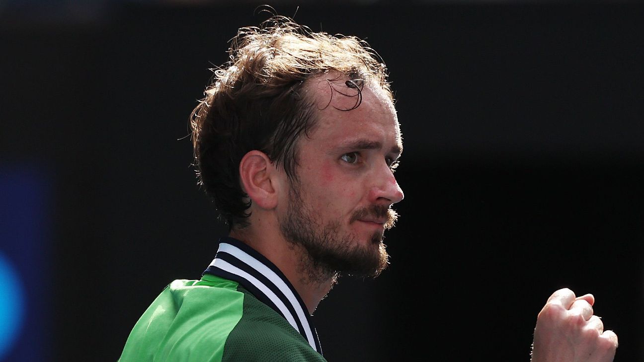 Daniil Medvedev takes out Hubert Hurkacz, back in Australian Open