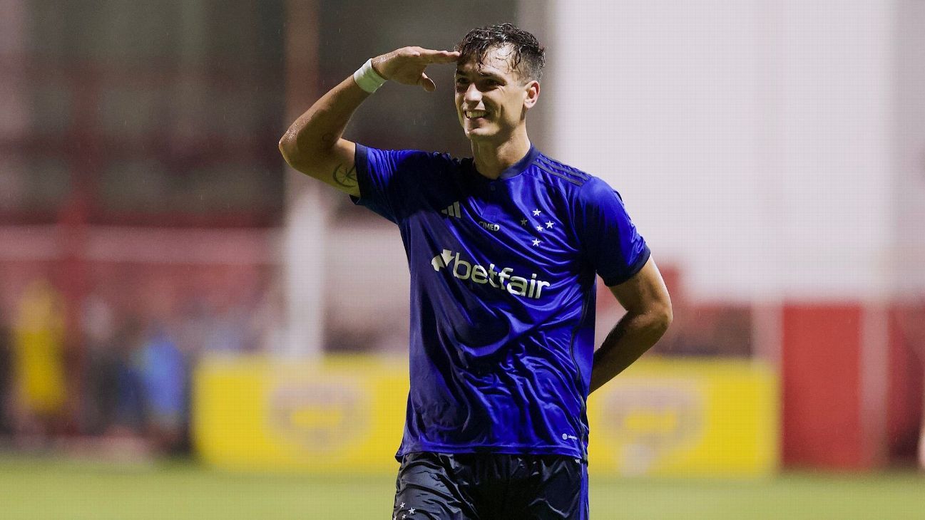 São Paulo negocia empréstimo de Dinenno do Cruzeiro para reforçar equipe.